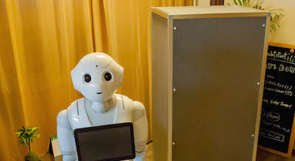 株式会社シルフィードが試作中の「pepper（ペッパー）専用ケース」をレビューしてみた。