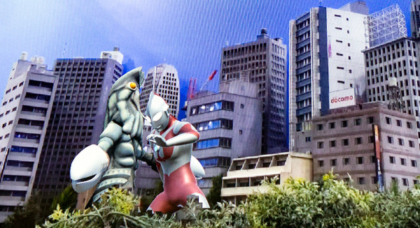 ウルトラマンの空中戦を見逃すな、バルタン星人の分身をMRで体感せよ！「DOCOMO Open House 2020」見どころ解説(2) MR体験デモ