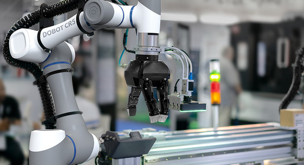 三機が高機能・安全・低コストの自己学習型協働ロボット「DOBOT CRシリーズ」を取扱い開始