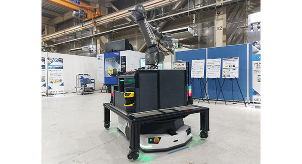 山善が次世代型ロボット最新モビリティ「ロボこたつ」販売開始　AGVが協働ロボット等と連携した工場の自動化の動画を公開