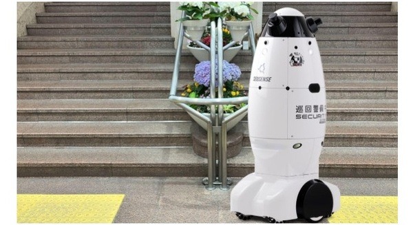 神戸地下街「さんちか」の警備役にロボット「SQ-2」がデビュー、実証実験を開始　安心して利用できる環境づくりへ 画像