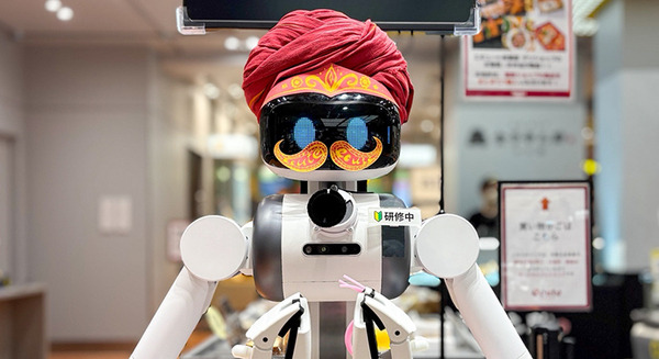 駅ナカでAIロボットがインド風ダンス!? 話題の秋葉原カレーフェスにまさかの「ugo Pro」起用、カレー激戦区3館で展開