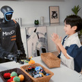 ヒューマノイドが水やり・掃除・片付け・荷物受け取り・フリスビー遊びまで!MindOn の自律デモが話題に