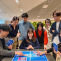 日本IBMとセガXD「仕事内容を生成AIがバトルカードに!!」プロンプト技術と生成AIをゲーム感覚でを学べる研修サービスを提供開始