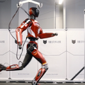 身長175㎝ヒューマノイド「Bolt」が秒速10mで走る、中国・浙江大学研究所で誕生