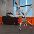 ヒューマノイドAtlasのアクロバット動画が好評、ボストン・ダイナミクスとRAI研究所