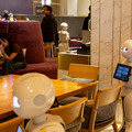 渋谷「ペッパーパーラー」営業終了　月1万人超を集客した「ロボット共生空間」人気の秘密と軌跡