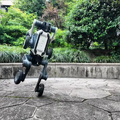 小型だけど高性能、四足歩行ロボット「Lynx S10」が砂利道や段差を攻略 DEEP Robotics