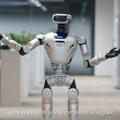 【動画】ヒューマノイド「Olie」に搭載されているAI「COSA」が大幅刷新、応答時間50%短縮・11言語対応などを実現 LimX Dynamics