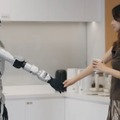【動画】ヒューマノイド「Olie」に搭載されているAI「COSA」が大幅刷新、応答時間50%短縮・11言語対応などを実現 LimX Dynamics