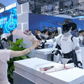 UBTECH、ヒューマノイド4機種を「WRC2026」で披露 接客・物流・製造・生活など場面ごとの活用用途を紹介
