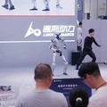 ヒューマノイドがダンスパフォーマンスを披露 中国北京で開催「WRC2026」LimX Dynamics出展の映像