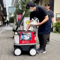 出前館、渋谷区笹塚エリアで自律走行ロボット「Neubie」を使った配送実証を開始 京王SCクリエイションやシブヤスタートアップスと連携