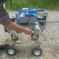 四足歩行ロボット活用「自律除草剤散布ロボット」をAirionとStearmotorが共同開発 太陽光パネル周辺の除草を省人化