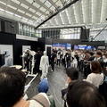 「AI博覧会」でフィジカルAIに人だかり　全天候型ヒューマノイド国内初展示、今秋発表の新モデルがキレキレのダンスを披露