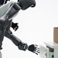 人の全身動作をヒューマノイドが再現、Booster Roboticsが全身遠隔操作プラットフォーム「Booster T2」の映像を公開