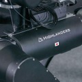HLQ EDGE本体上面。背面アタッチメントを搭載するためのマウントレールを装備