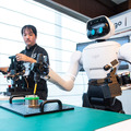 国産汎用ロボット7社の試作機を一堂に公開、フィジカルAI実装へ前進 ugoは新型セミヒューマノイド「ugo Nova」を初披露