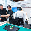 「フィジカルAI時代に最適なロボット」とは何か　ugo新型セミヒューマノイド「Nova」と開発・運用基盤が誕生した理由