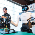 「フィジカルAI時代に最適なロボット」とは何か　ugo新型セミヒューマノイド「Nova」と開発・運用基盤が誕生した理由