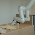 MW「来年は家事ロボットの自律動作を披露へ」VLAと年間5万時間の実世界データでフィジカルAI開発を加速