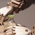 ヒューマノイド「Booster T2」が家事をこなす様子の映像 Booster Robotics