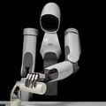 フィジカルAI搭載ロボットが丸の内エリアで飲料を手渡し空容器も回収 RLWRLD・三菱地所・TMIPが実証予定