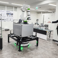 富士ソフトが異なるメーカーの搬送ロボットを統合管理　「MixFlit」の実機デモを新設「名古屋Lab」で公開