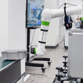 富士ソフトが異なるメーカーの搬送ロボットを統合管理　「MixFlit」の実機デモを新設「名古屋Lab」で公開