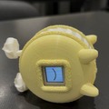 本体を横に倒すと、耳の動きが止まり、画面の顔が寝た表情に変わる