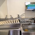 ライフロボティクスの協働ロボット「CORO」が吉野家の食器洗浄工程へ導入