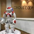 レンタルオフィスのCROSSCOOP SINGAPORE、 受付業務省力化に向けてNAOを使った実験開始