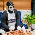 ロボットスタートが次世代ロボット型人間「ロボドン（RoBoDoN）」を開発！
