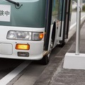 ソフトバンクグループの自動運転会社「SBドライブ」、沖縄で自動運転バスの試乗会を開催！ 車掌は「Pepper」
