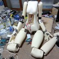 喋って、歌って、歩ける約160cmの「美少女ロボット・足立レイ」がクラウドファンディング中！ 既に200万円を調達