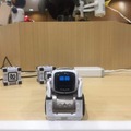 机の上においておくだけで楽しい！Ankiの小型AIロボット「COZMO」で遊んでみた！