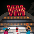 女性向けファッションイベント「ViVi Night in TOKYO」にATOMが出演！ ロボユニ製作の独自のファッションを披露