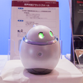 【声はロボホン似?】シャープがホームアシスタントをB to Bに応用したデモをAWS Summitで展示