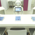 国内金融業界初!イオンカードが入会受付窓口を「Pepper」で自動化、会話AI搭載「ロボコット」がコンシェルジュ、幕張で実証実験