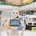 メルセデス・ベンツ展示イベントで3台のPepperを活用、新機能「SMSアプリ」でアンケート収集