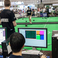 ロボカップサッカー「小型リーグ」の魅力と人気の秘密、スピードと戦術連携を実現する「ビジョンシステムとAIコンピュータ」とは