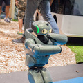 伝説のソニー製二足歩行ロボット「QRIO」、ロボカップ会場でダンスパフォーマンスを披露