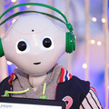 ヒューマノイドロボットのための洋服ブランドが登場、ロボットと子供をお揃いに
