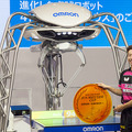 【動画あり】オムロンのAI搭載卓球ロボット「フォルフェウス」がサーブとスマッシュ(レシーブ)に対応、水谷隼選手も応援