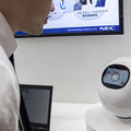 NECがタマゴ型ロボット「TAPIA」2台で声認証技術をデモ展示！声認証はロボットやスマートスピーカーで重要な技術に