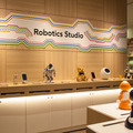新宿高島屋「ロボティクススタジオ」OPEN！百貨店で初となるロボット常設売り場に、会話/教育/ホビー/スタンド/ダンス/ランドロイドなど各種ロボットが勢揃い