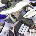 【圧倒的未来感】ヤマハの自立するロボット・オートバイ「MOTOROiD」(モトロイド)が転倒しないしくみ　開発者インタビュー