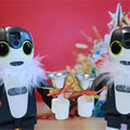 ロボホンと「一緒に遊べるアプリ」、今月のアップデートで追加！ 今年も新たなクリスマスダンスを踊れるように