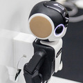 ロボホン(RoBoHoN)のビジネス活用ソリューションが集結! シャープが「認定開発パートナー」展示会を開催