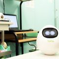 【医療xロボット】白内障手術の説明はロボット「パラメディTapia」にお任せ! あさぎり病院の眼科にシャンティが導入